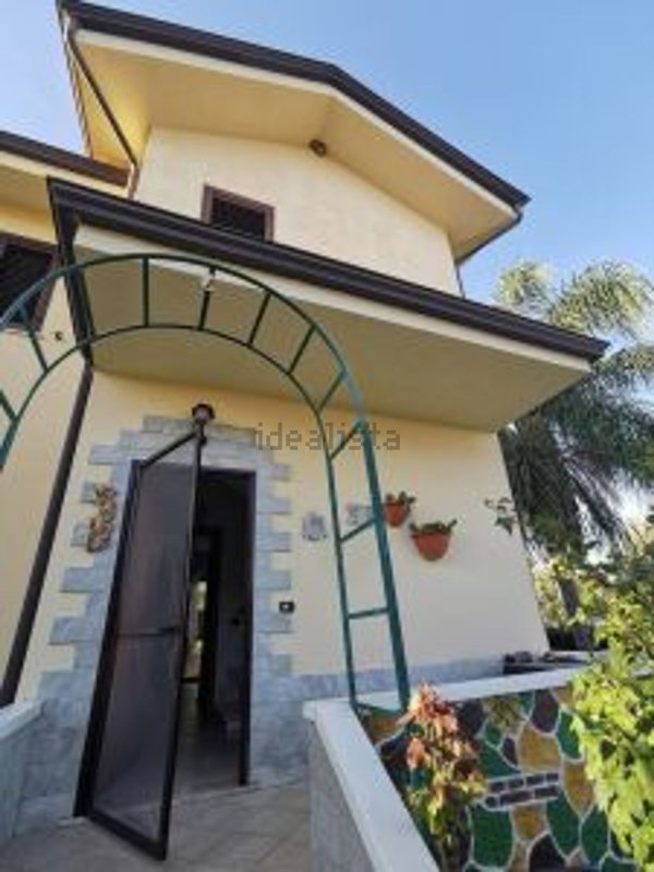casa indipendente in affitto a Simeri Crichi in zona Simeri Mare