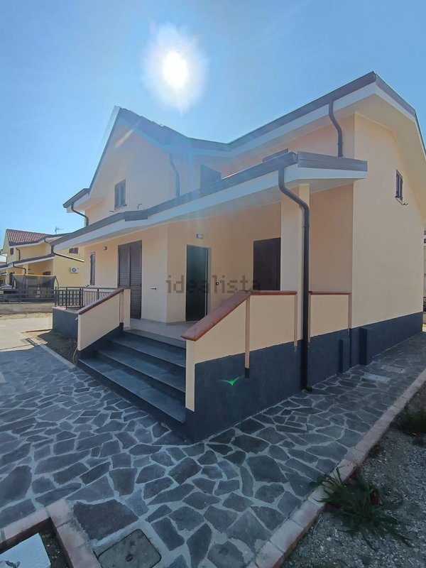 casa indipendente in affitto a Simeri Crichi in zona Simeri Mare