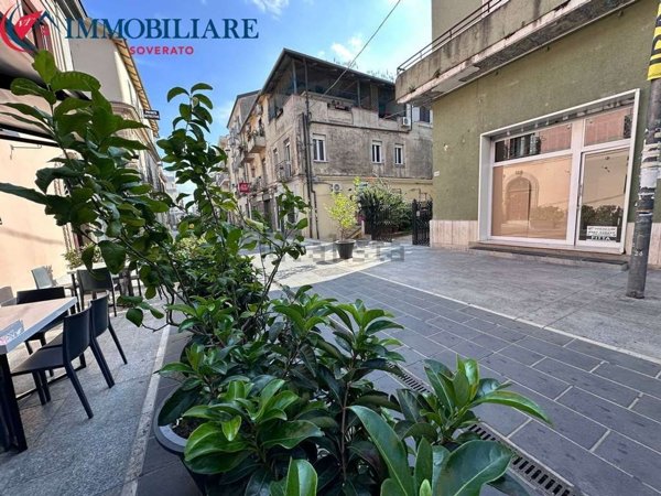 locale di sgombero in affitto a Soverato