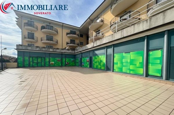 negozio in affitto a Soverato
