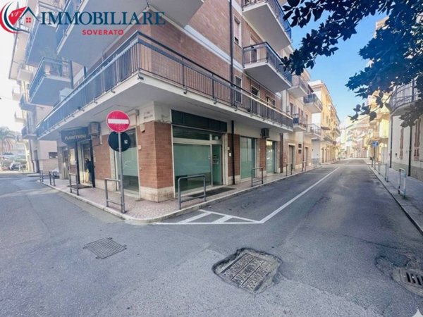 negozio in affitto a Soverato