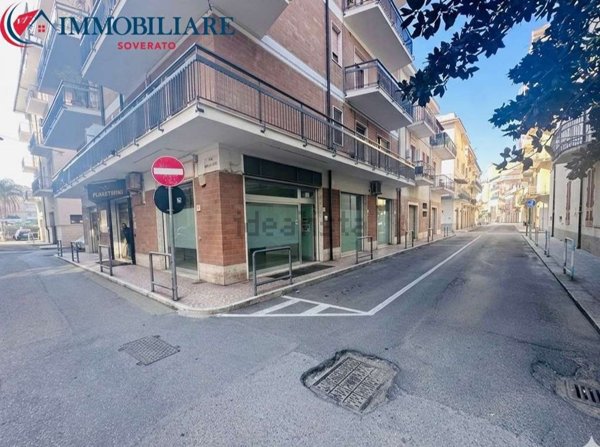 locale di sgombero in affitto a Soverato