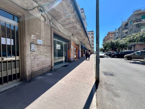 negozio in affitto a Soverato