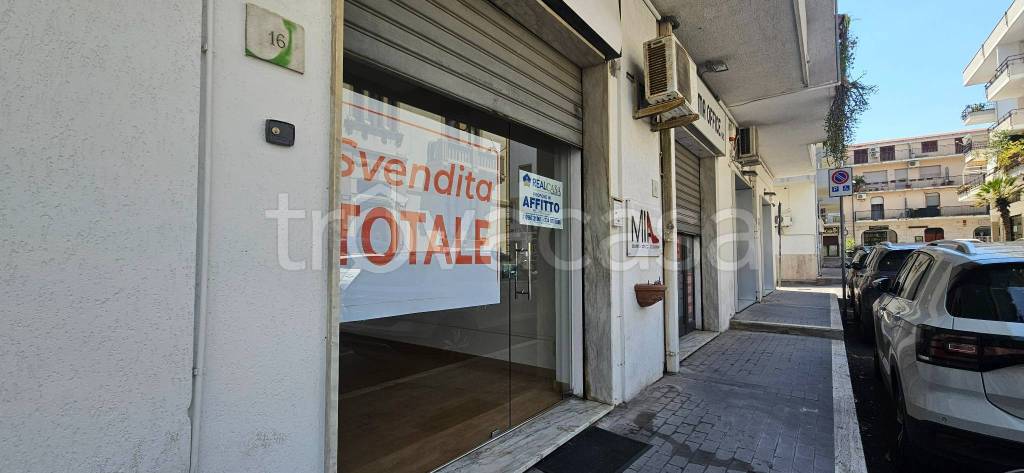 negozio in affitto a Soverato