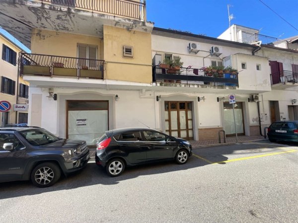 negozio in affitto a Soverato
