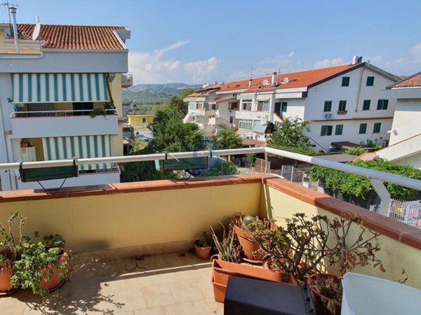 appartamento in affitto a Squillace in zona Squillace Lido