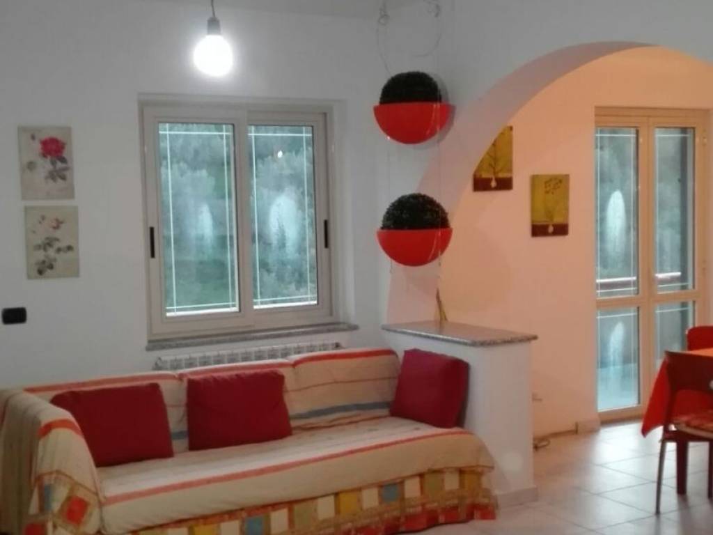 appartamento in affitto a Squillace in zona Fiasco Baldaia