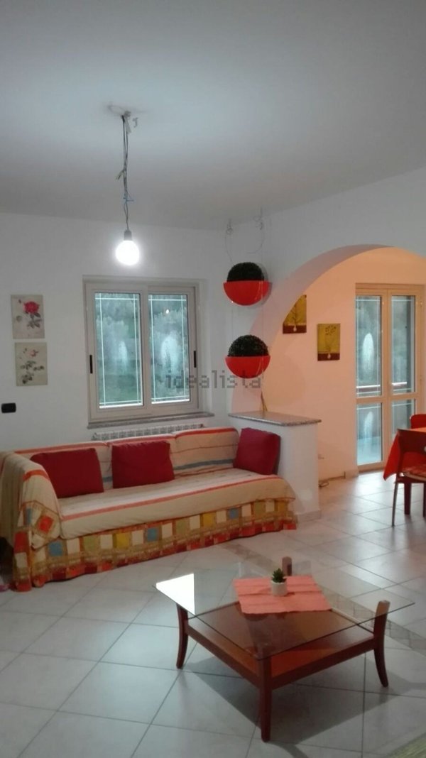 appartamento in affitto a Squillace in zona Fiasco Baldaia