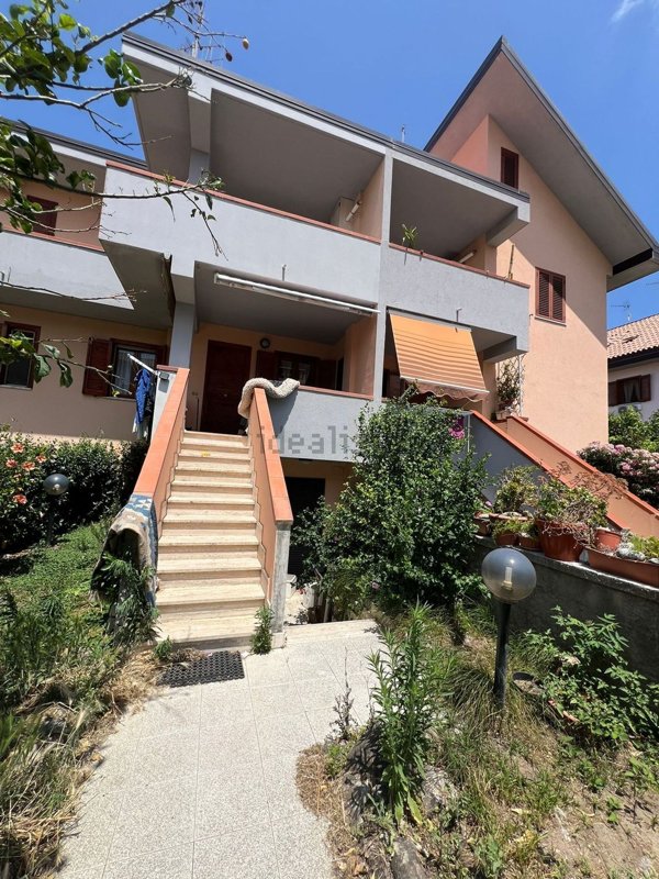 casa indipendente in affitto a Squillace