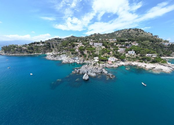 appartamento in affitto a Stalettì in zona Copanello