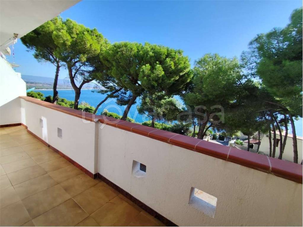 appartamento in affitto a Stalettì in zona Copanello