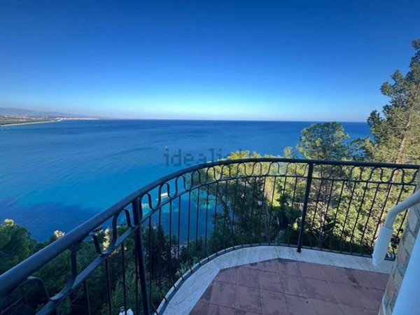 appartamento in affitto a Stalettì in zona Copanello