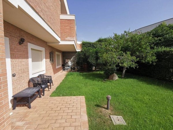 appartamento in affitto a Stalettì in zona Caminia