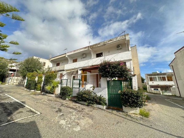 appartamento in affitto a Stalettì in zona Caminia