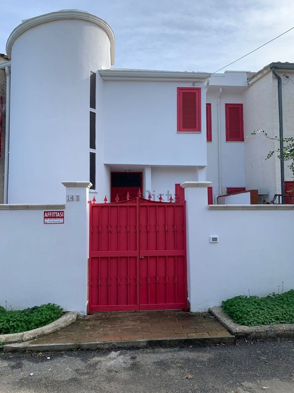 casa indipendente in affitto a Stalettì