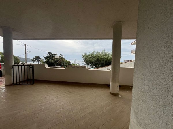 appartamento in affitto a Stalettì in zona Caminia