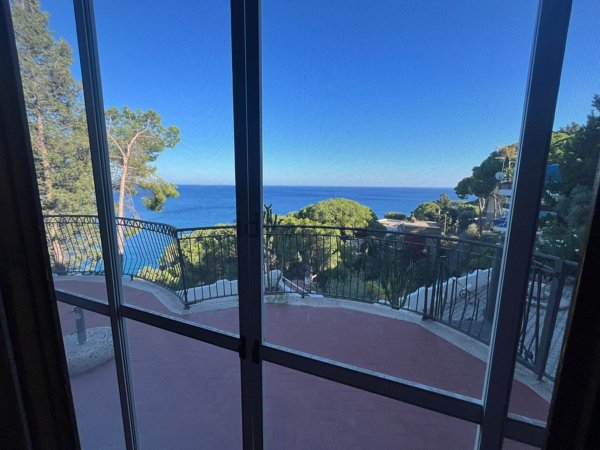 appartamento in affitto a Stalettì in zona Copanello