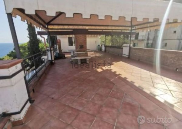 appartamento in affitto a Stalettì in zona Copanello