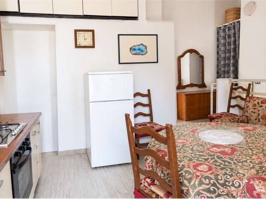 appartamento in affitto a Stalettì in zona Caminia