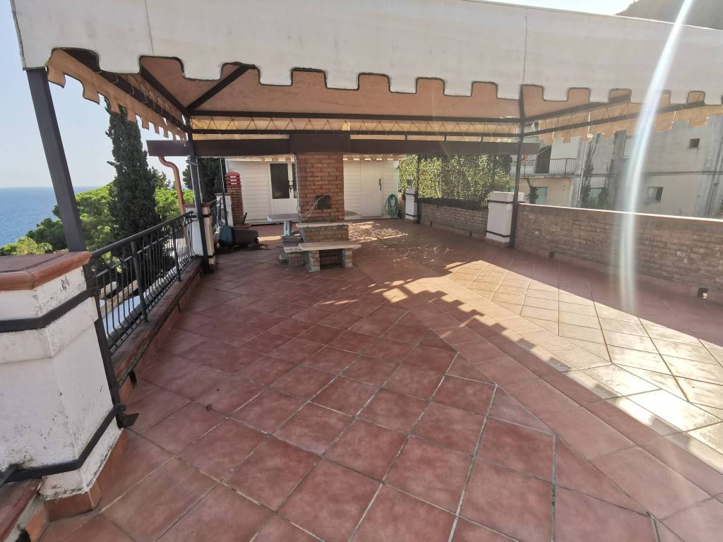 appartamento in affitto a Stalettì in zona Copanello