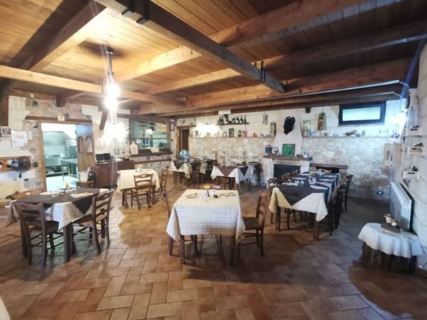 negozio in affitto a Tiriolo in zona Soluri