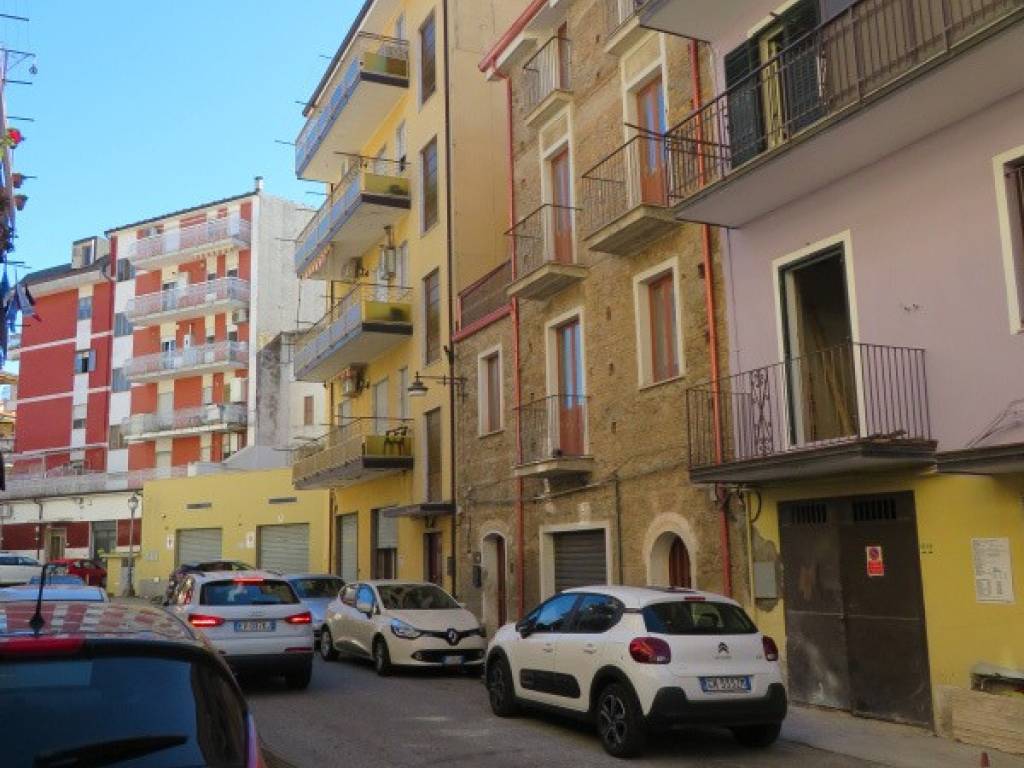 appartamento in affitto a Lamezia Terme in zona Sambiase
