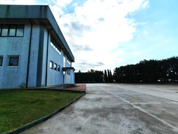 locale di sgombero in affitto a Lamezia Terme