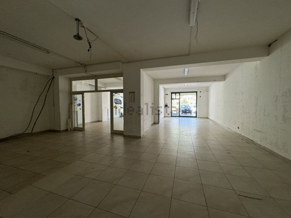 locale commerciale in affitto a Lamezia Terme