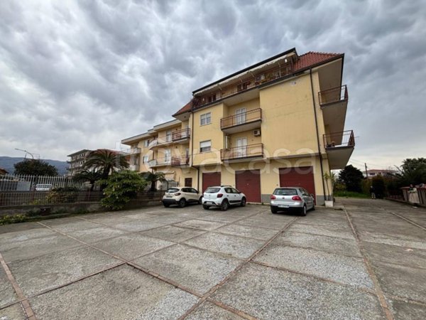 negozio in affitto a Lamezia Terme