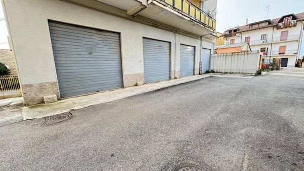 locale commerciale in affitto a Lamezia Terme