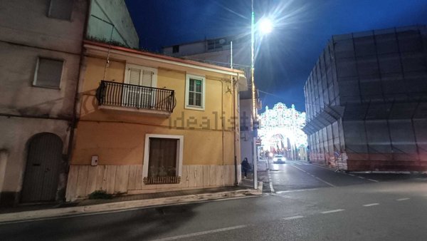 appartamento in affitto a Lamezia Terme in zona Sambiase