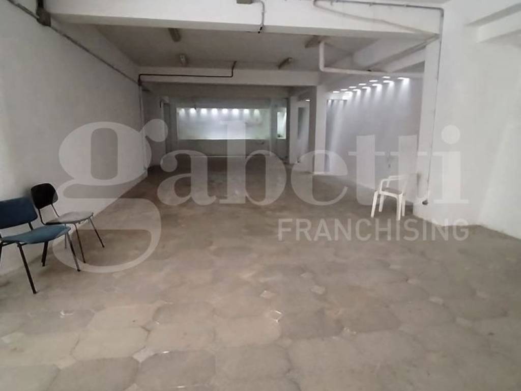 locale commerciale in affitto a Lamezia Terme in zona Nicastro