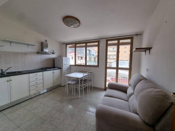 appartamento in affitto a Lamezia Terme in zona Nicastro