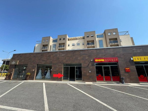 negozio in affitto a Lamezia Terme in zona Nicastro