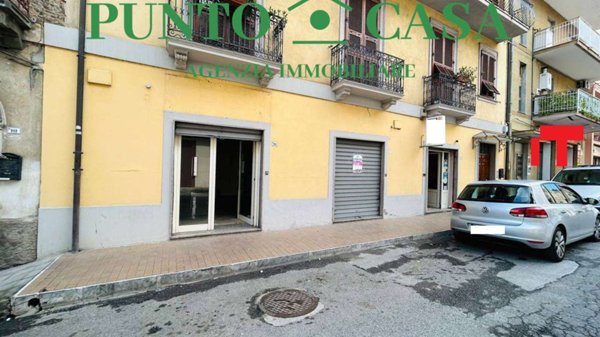 locale commerciale in affitto a Lamezia Terme in zona Sambiase