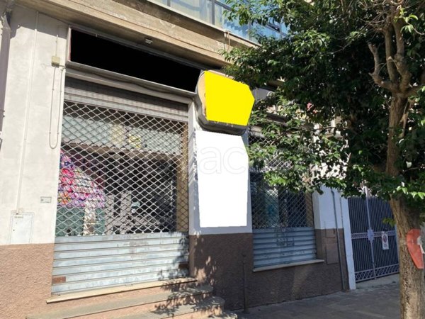 locale commerciale in affitto a Lamezia Terme in zona Sambiase