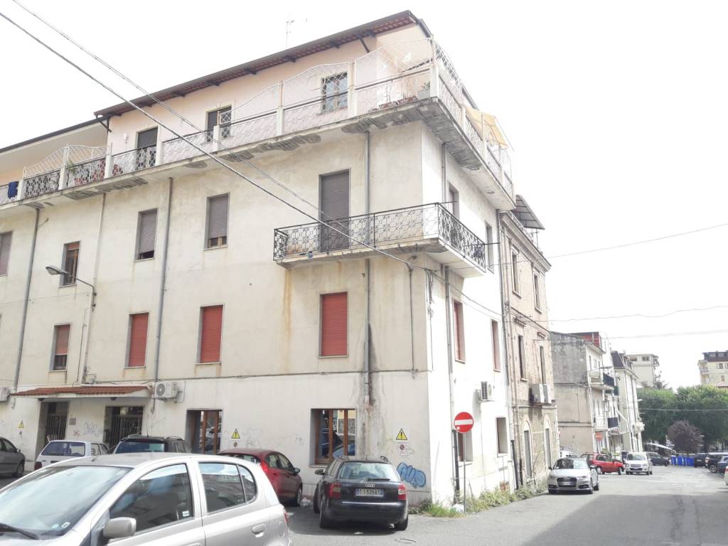appartamento in affitto a Lamezia Terme in zona Nicastro