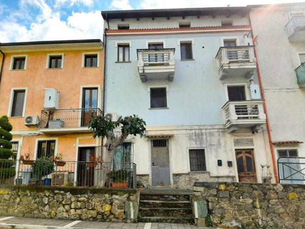 appartamento in affitto a Lamezia Terme in zona Sambiase