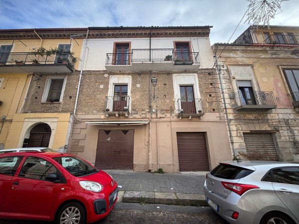 locale commerciale in affitto a Lamezia Terme