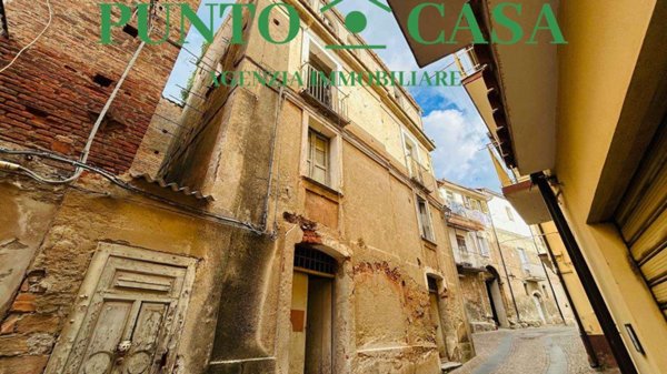 casa indipendente in vendita a Lamezia Terme in zona Sambiase