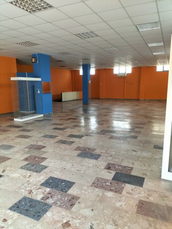 negozio in affitto a Lamezia Terme
