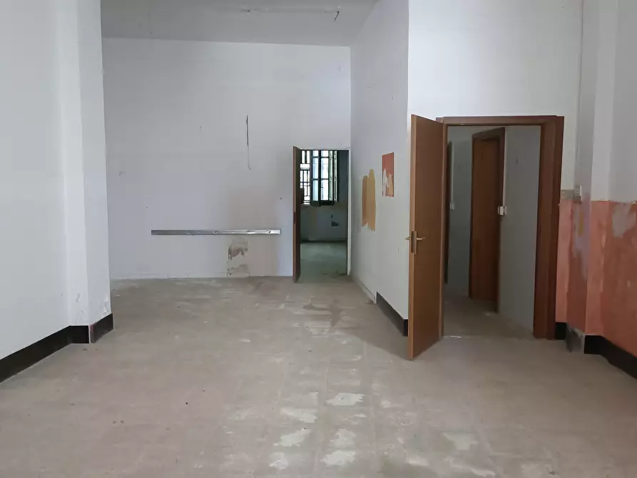 locale commerciale in affitto a Lamezia Terme