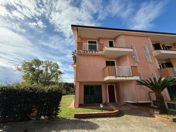 casa indipendente in affitto a Lamezia Terme in zona Sant'Eufemia Lamezia