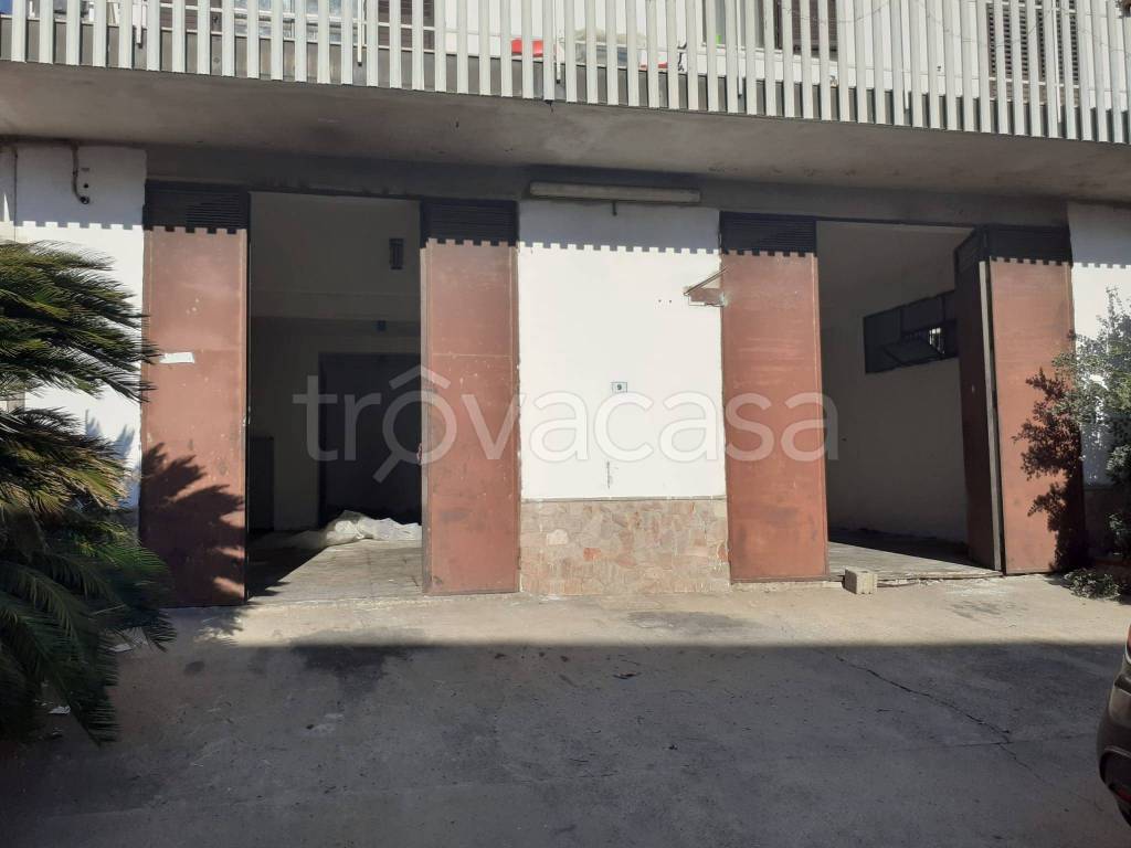 locale commerciale in affitto a Lamezia Terme