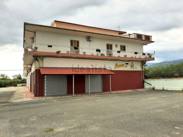 locale di sgombero in affitto a Lamezia Terme