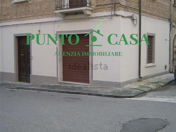 locale di sgombero in affitto a Lamezia Terme in zona Sambiase