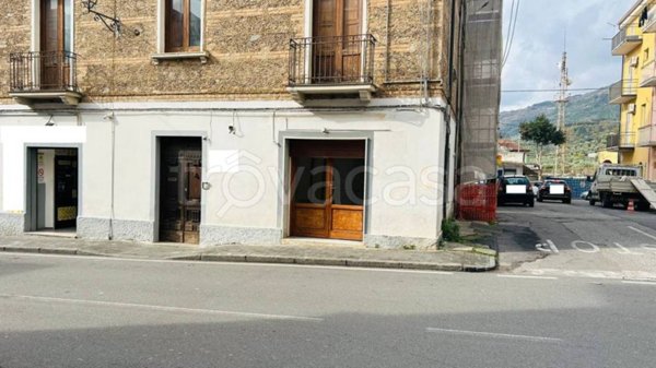 locale commerciale in affitto a Lamezia Terme in zona Sambiase