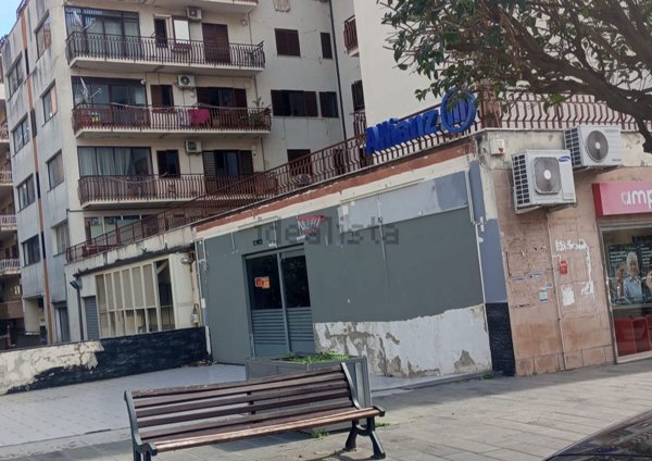 locale commerciale in affitto a Lamezia Terme in zona Nicastro