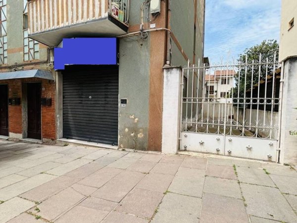 negozio in affitto a Lamezia Terme in zona Sambiase