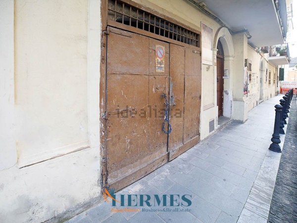 locale di sgombero in affitto a Lamezia Terme in zona Nicastro